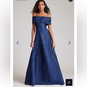 Teri Jon navy formal dress, Size 12. Perfect for weddings and formal events.